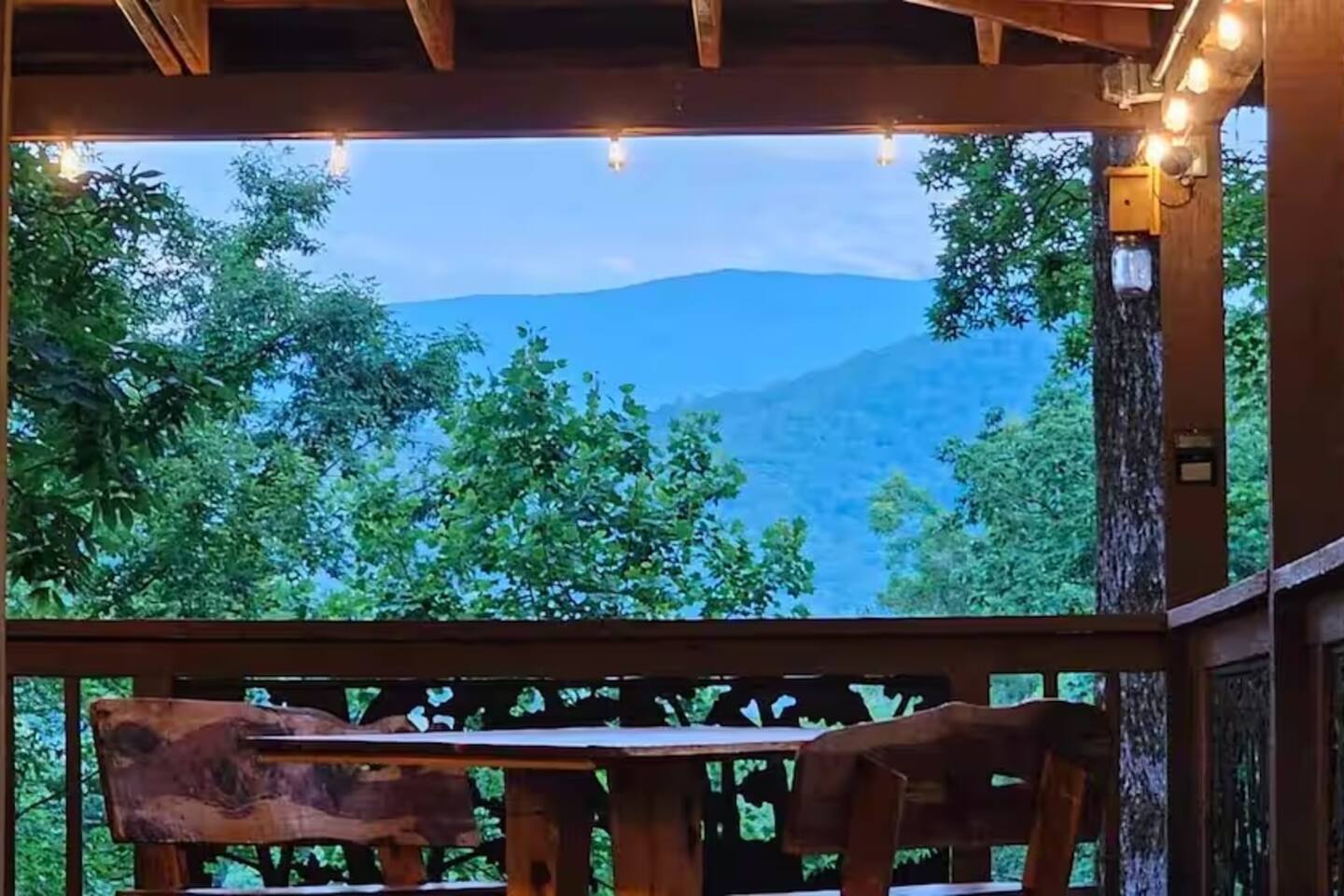 Views! Hot Tub, King Bed, Secluded | Morning Glory