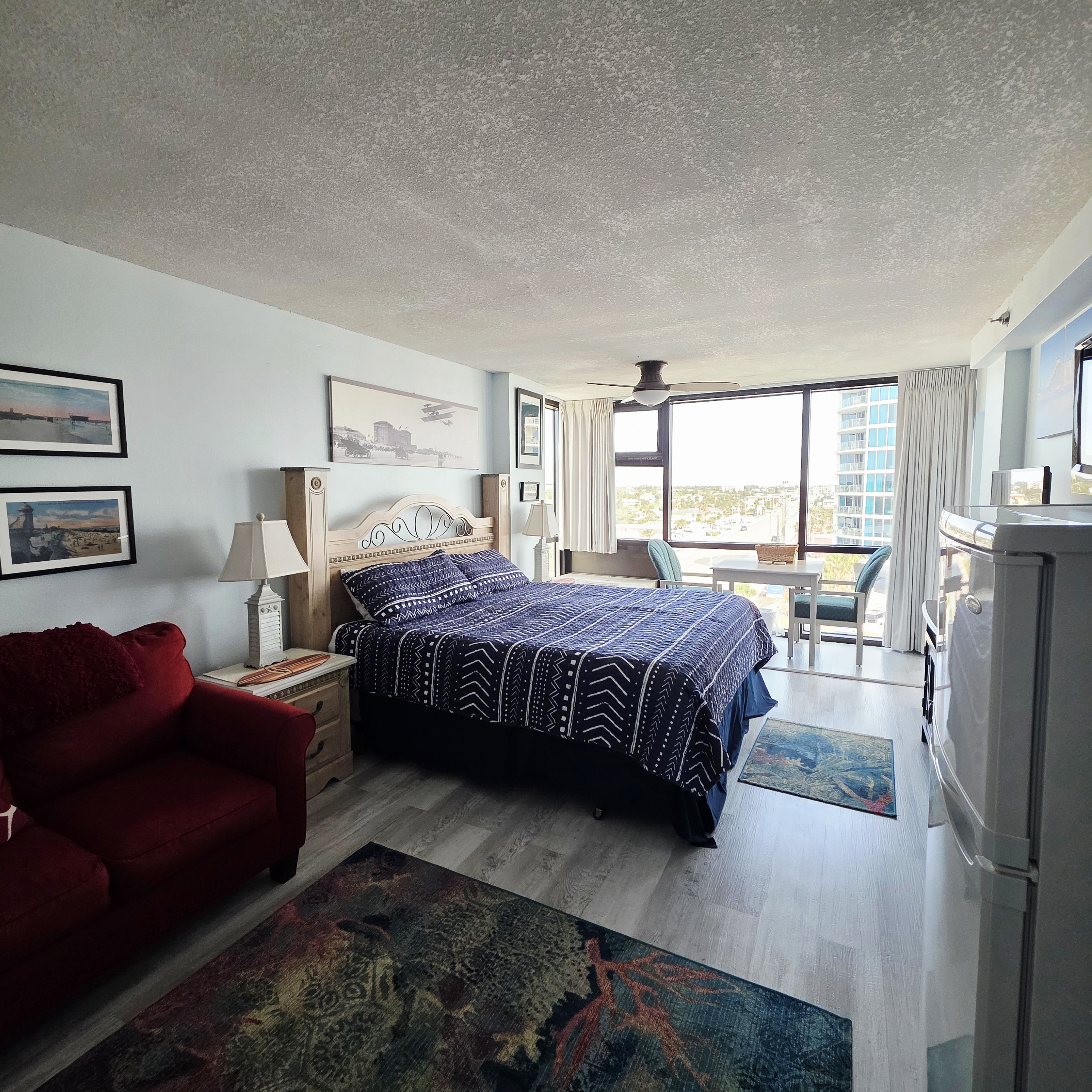 Cozy King Oceanview Studio w/pool & tiki bar