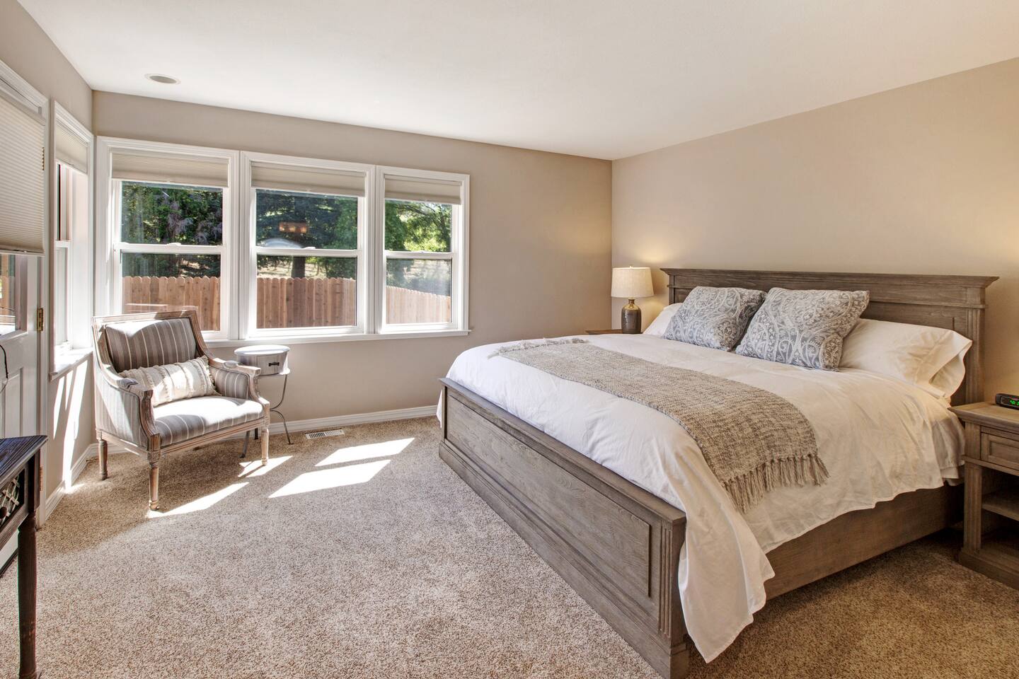Bedroom 4: The Pete Suite, with king bed. Prominent winemaker Peter Soergel lived in this room when he was starting out in the wine business.
