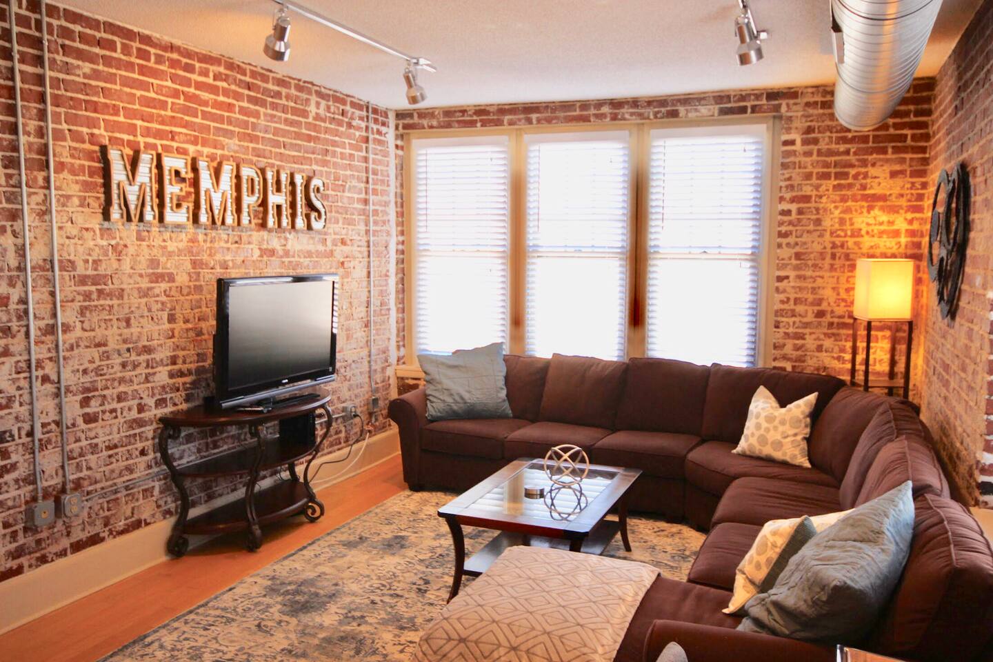 Downtown Memphis|FREE Gated  Parking| 2 Bedrooms