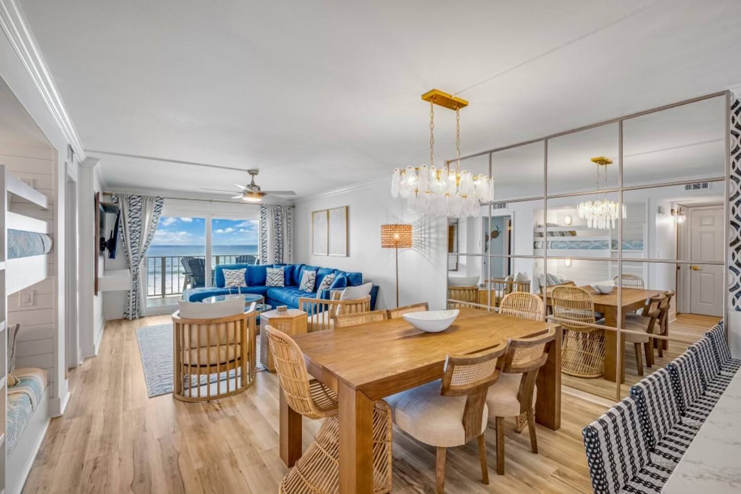 Beachfront LUX Condo |Tiki Bar+3 Pools (1 Heated)