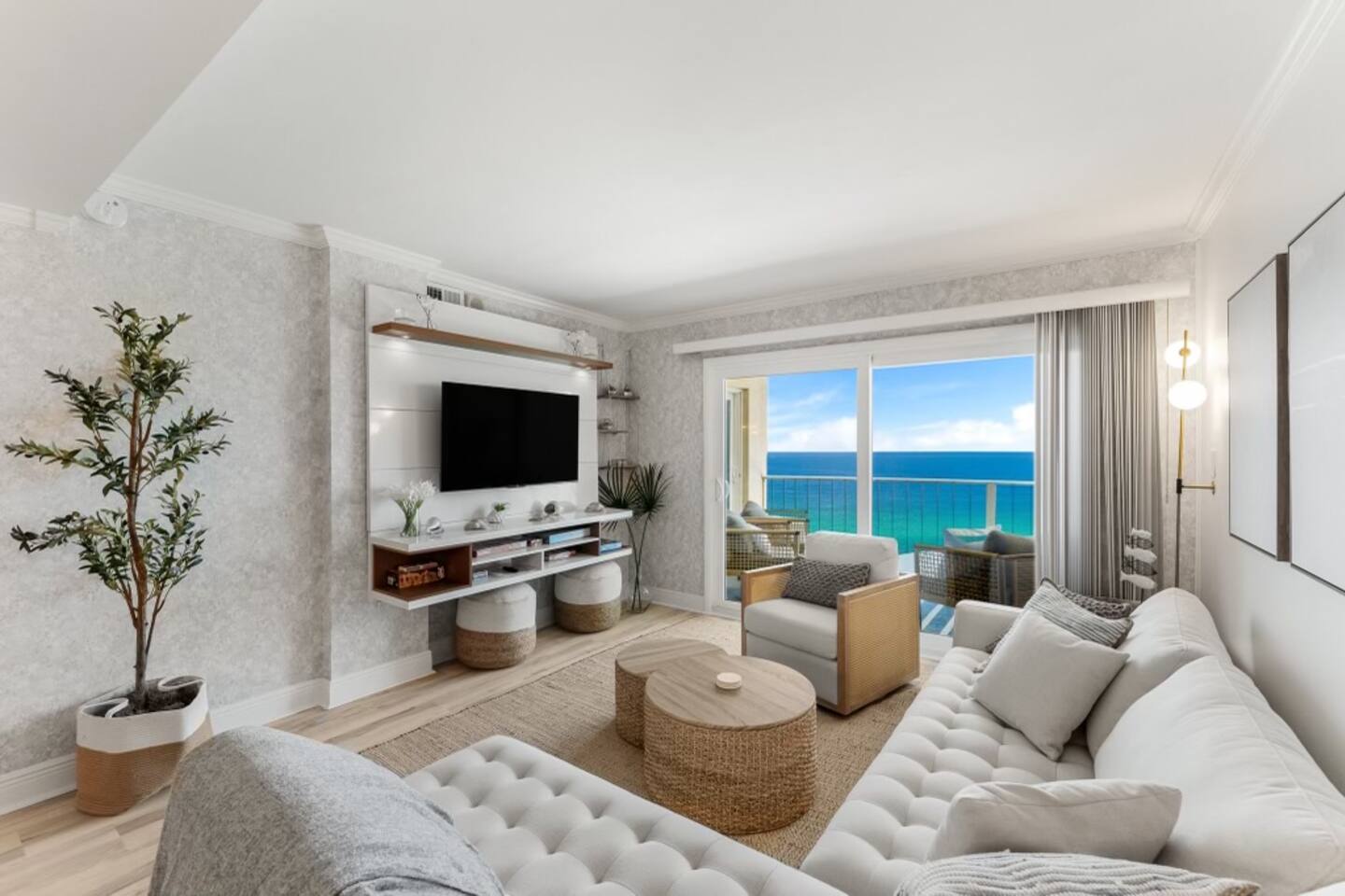 Beachfront Condo | 3 Pools (1 Heated)+Tiki Bar