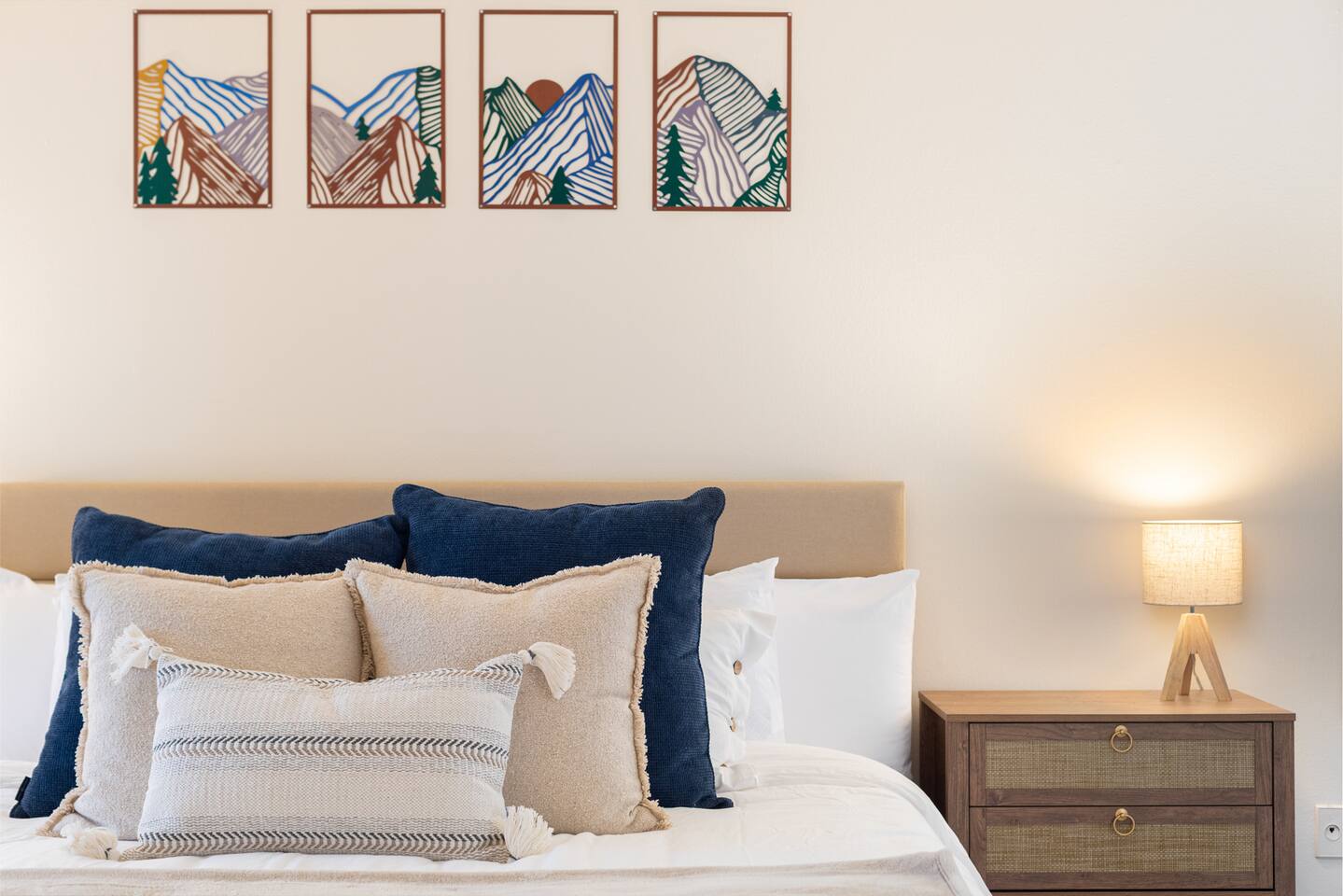 Spacious & Bright, 1st Floor, Balcony, Parking