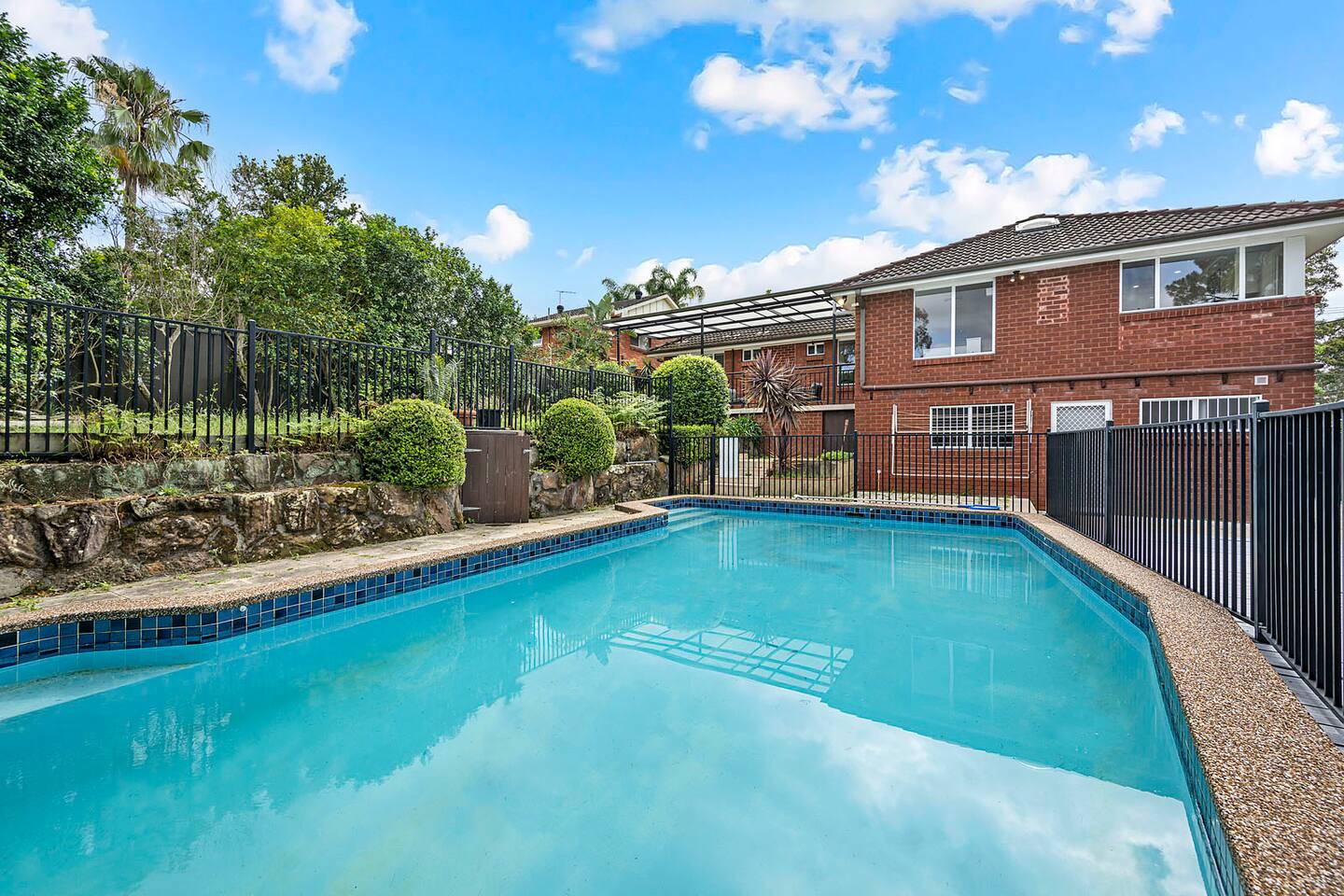 Spacious 4BR Home with Pool in Carlingford