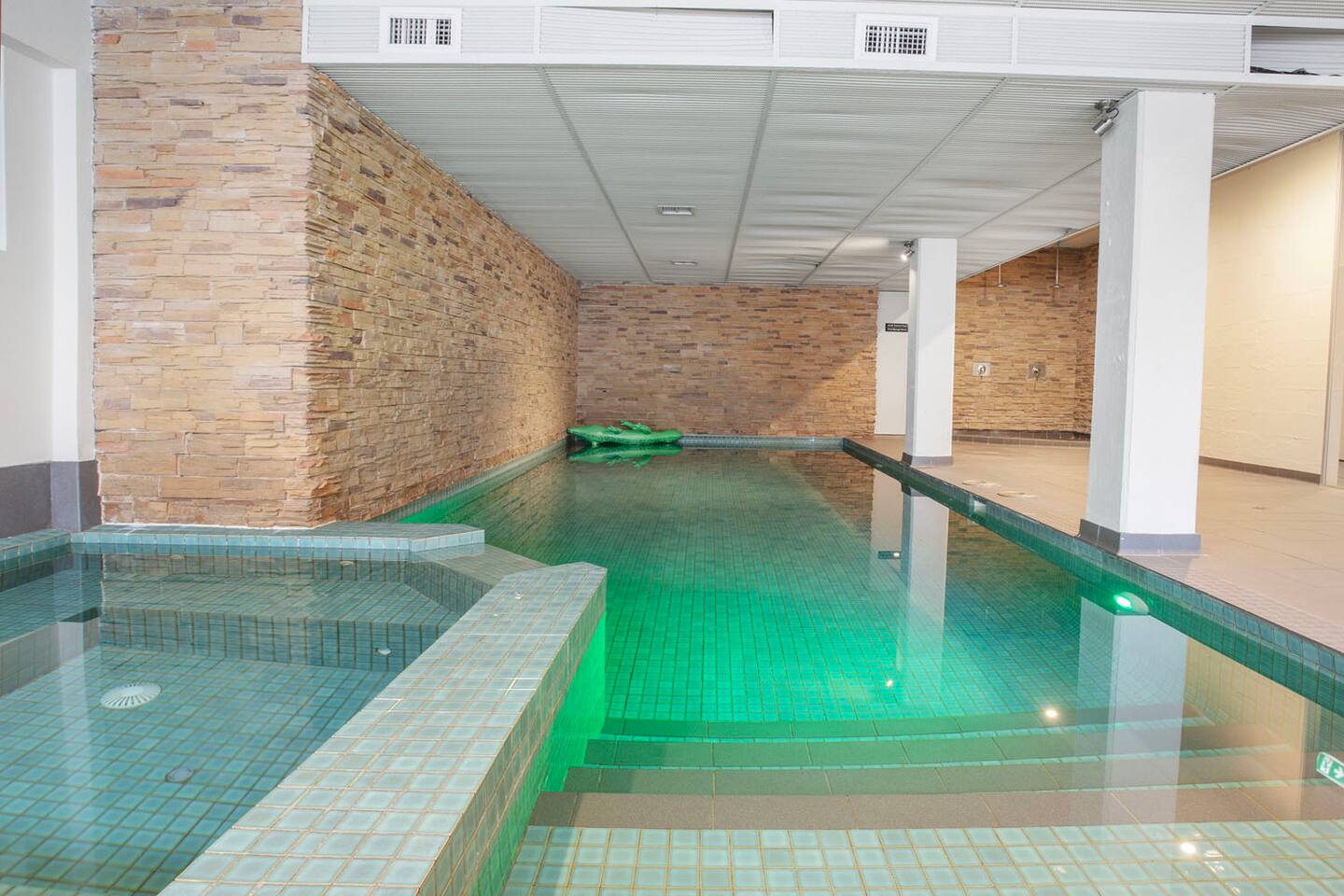 Central Sorrento Living by Ready Set Stay