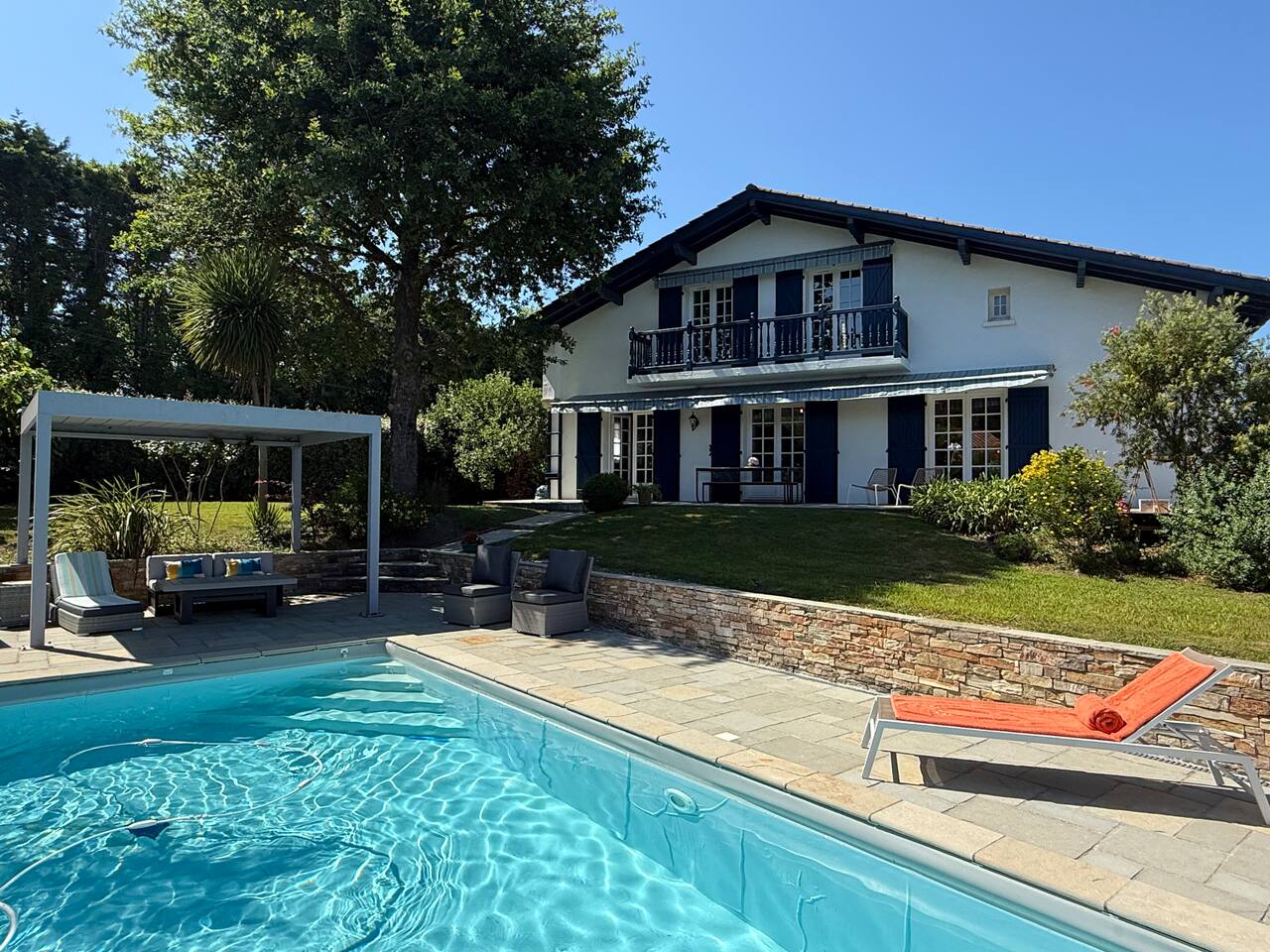 Villa Basque piscine chauffée jardin verdoyant - Holiday Home