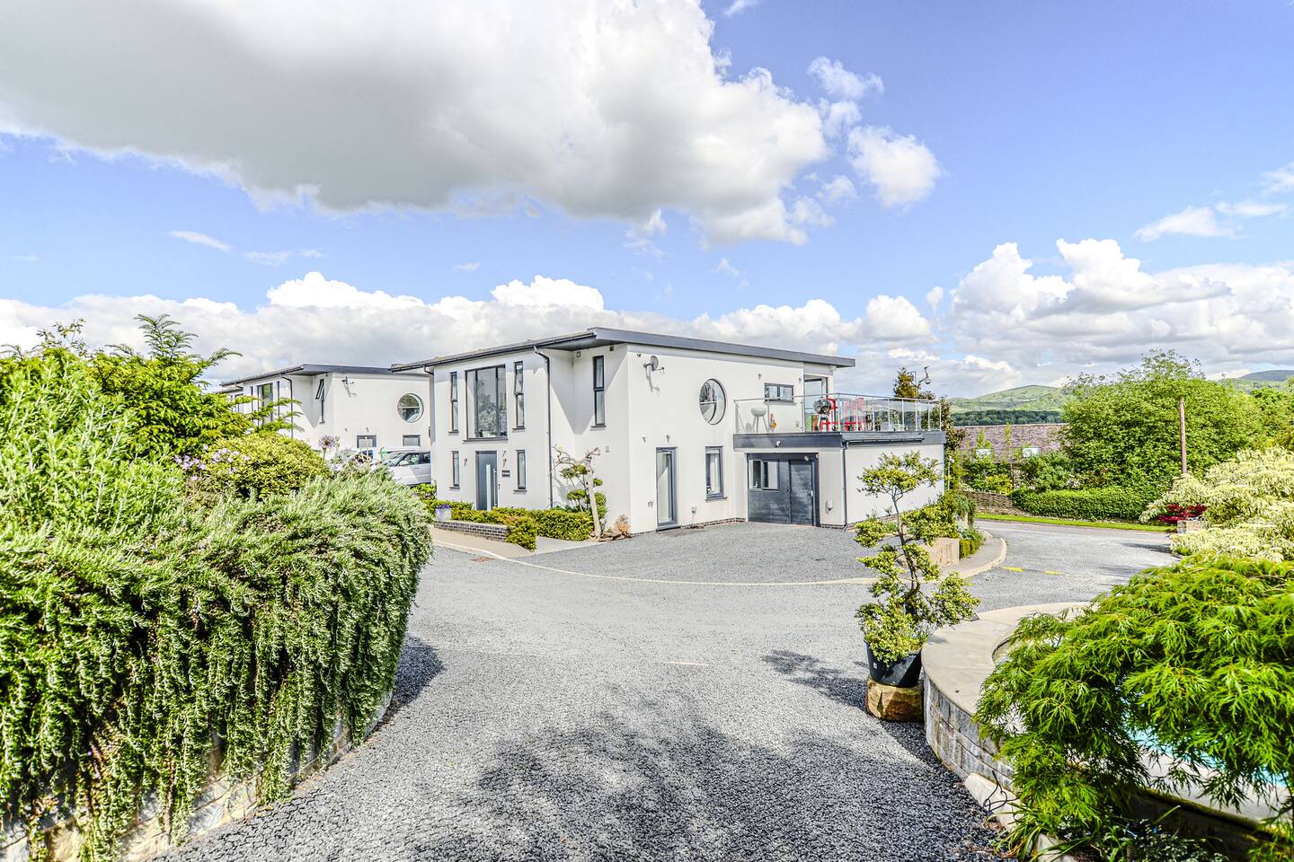 The Brook - walk unwind deluxe. Dog friendly.