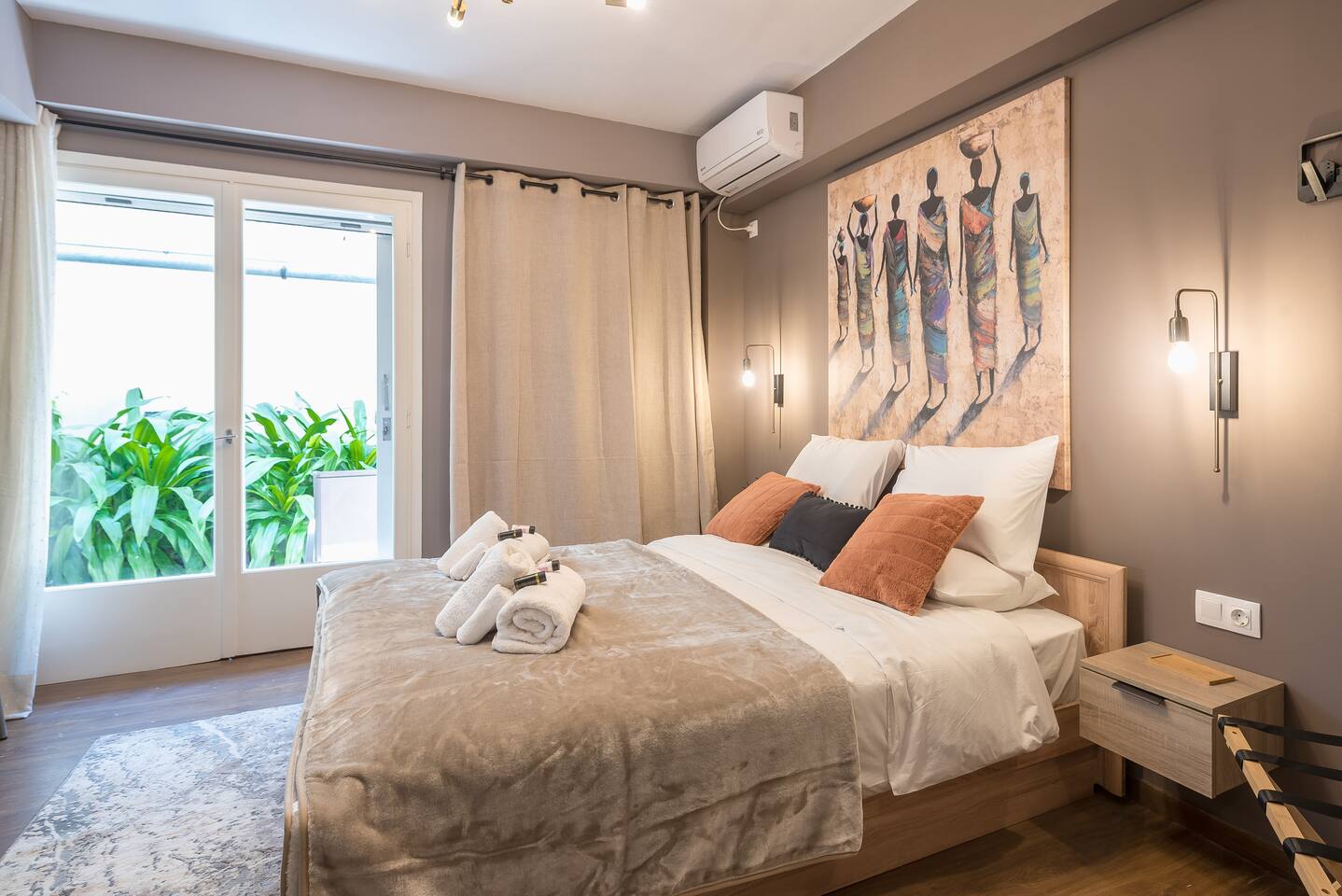 Athens Seaside Retreat Floisvos