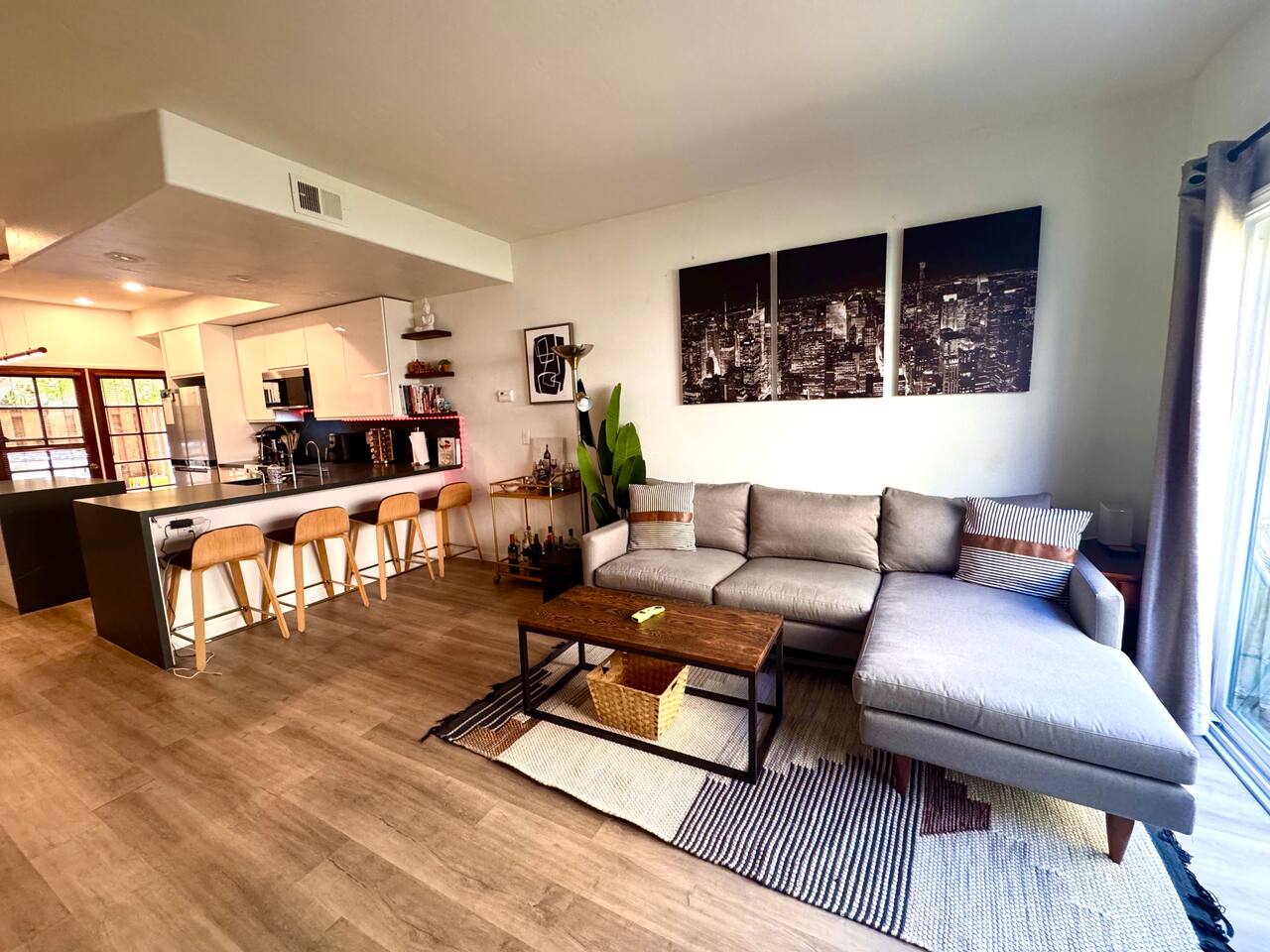 Modern NP Condo | 2BR/2BA with Laundry & Parking
