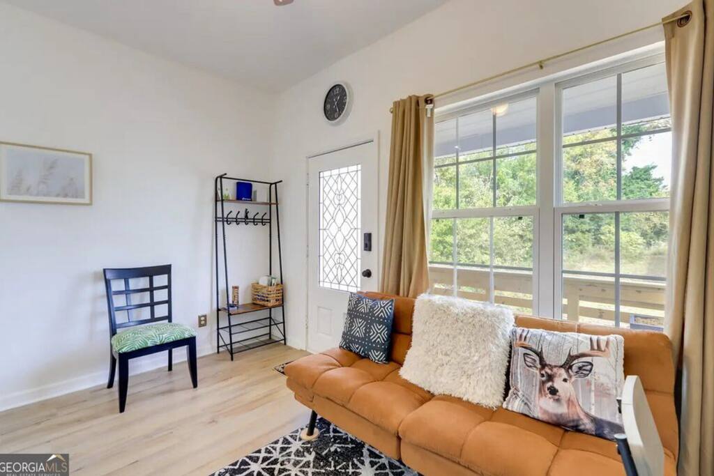 2 BR • Fenced Yard • Near Mercer • Parks & Atrium