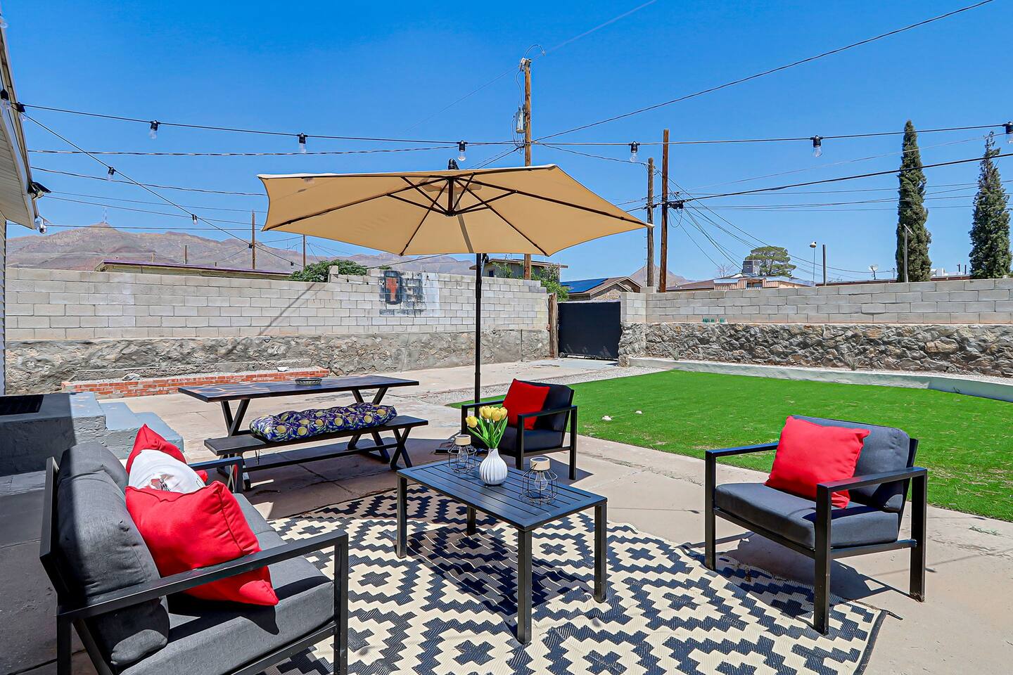 Funky 2BR w/ Swing +Yard  | 4 Min to 5 Points