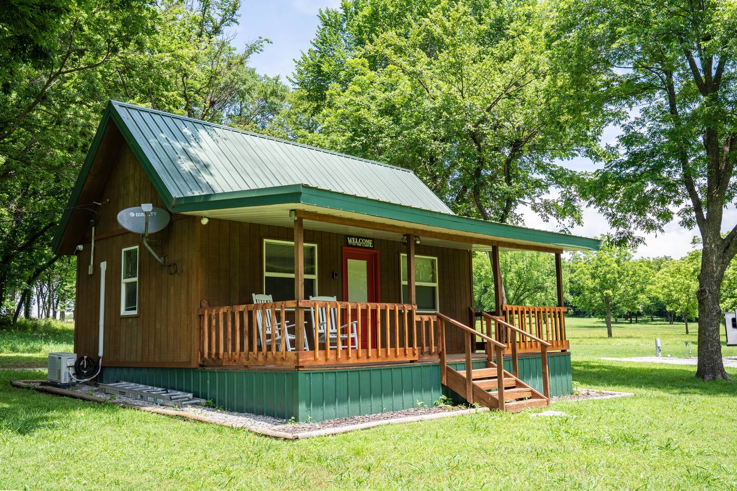 Private Cabin - 5 Mins from Wolf Creek Boat Ramps