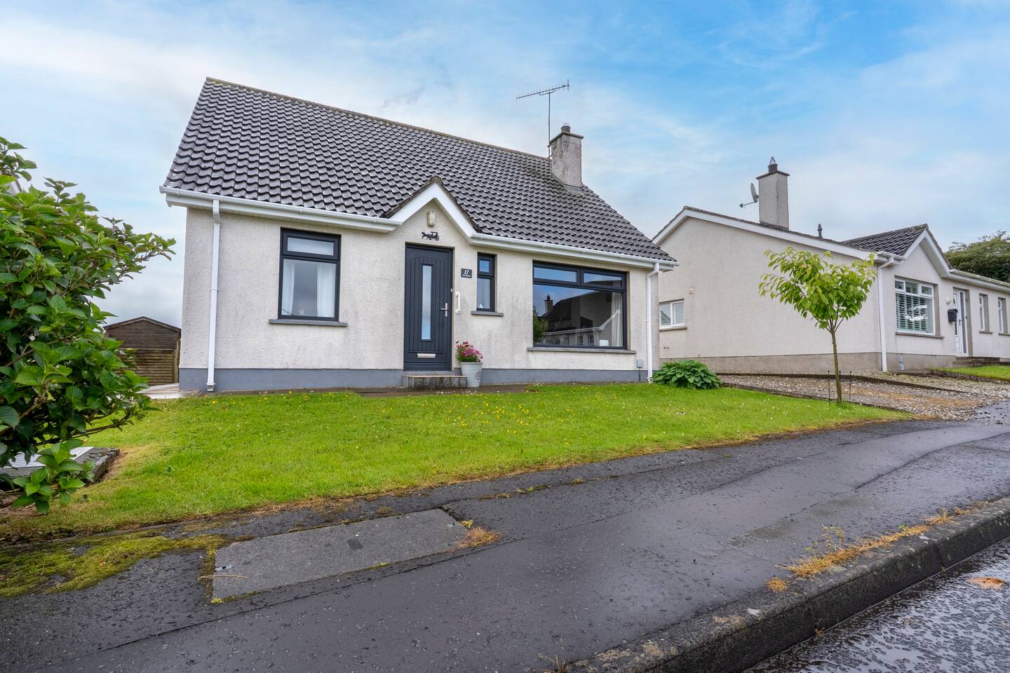 4-Bed Portballintrae Home | Wi-Fi, Garden, Parking