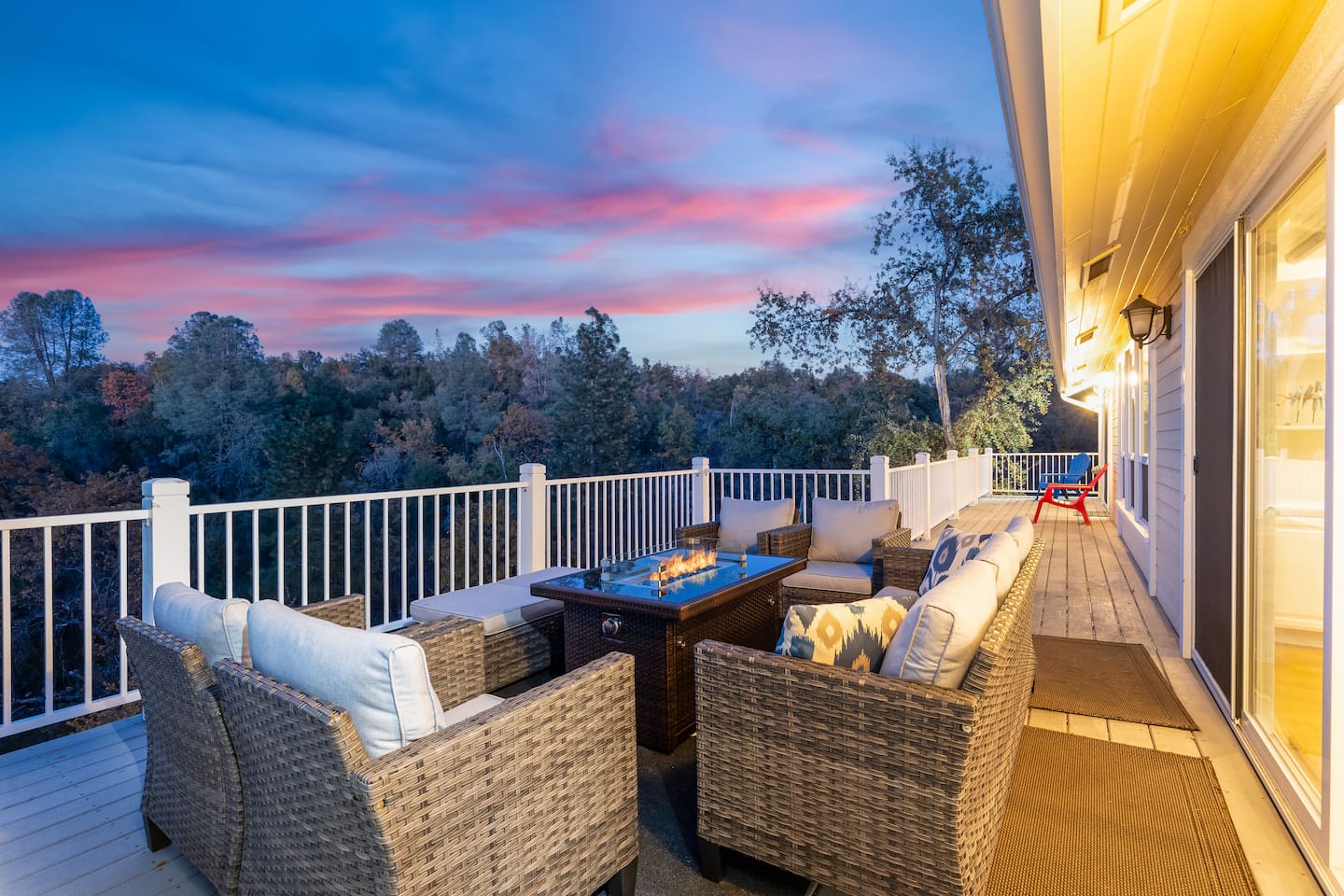 Private 2 Homes for 16 Near Yosemite & Bass Lake