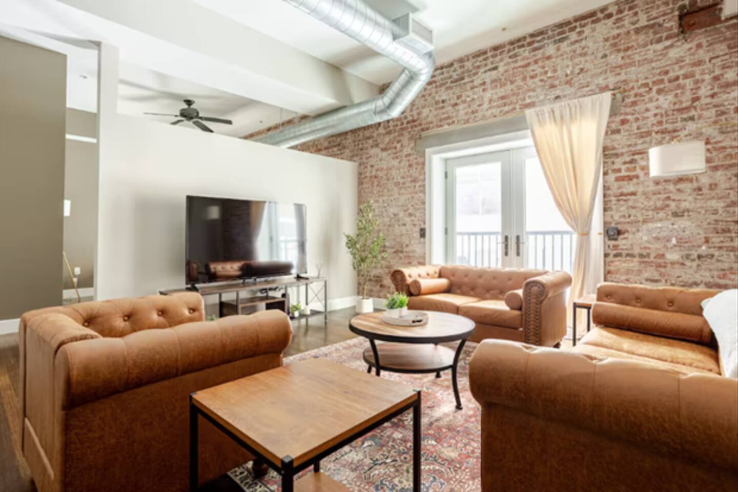 McOuat Place 4B Walk to Everything