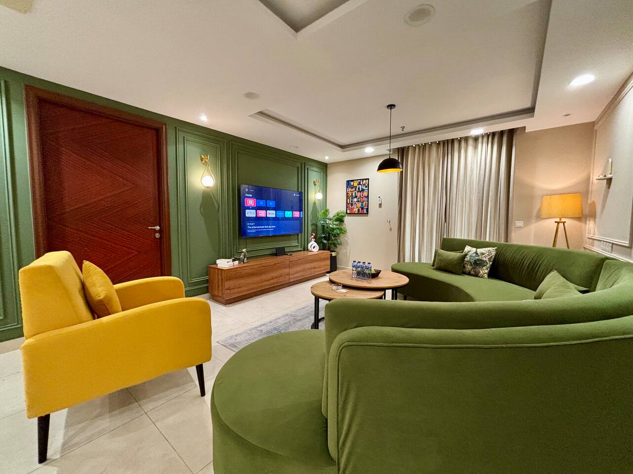 Luxe 2.5 Bed | Stylish | Goldcrest | DHA