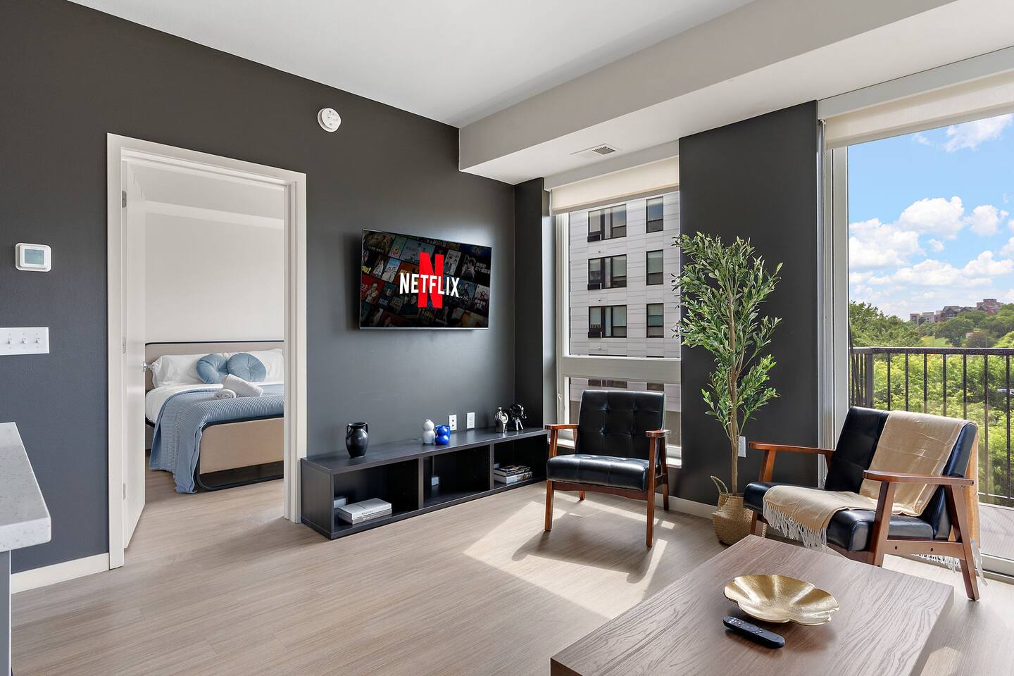 E426 Luxurious & Spacious 3BD Condo DT Minneapolis