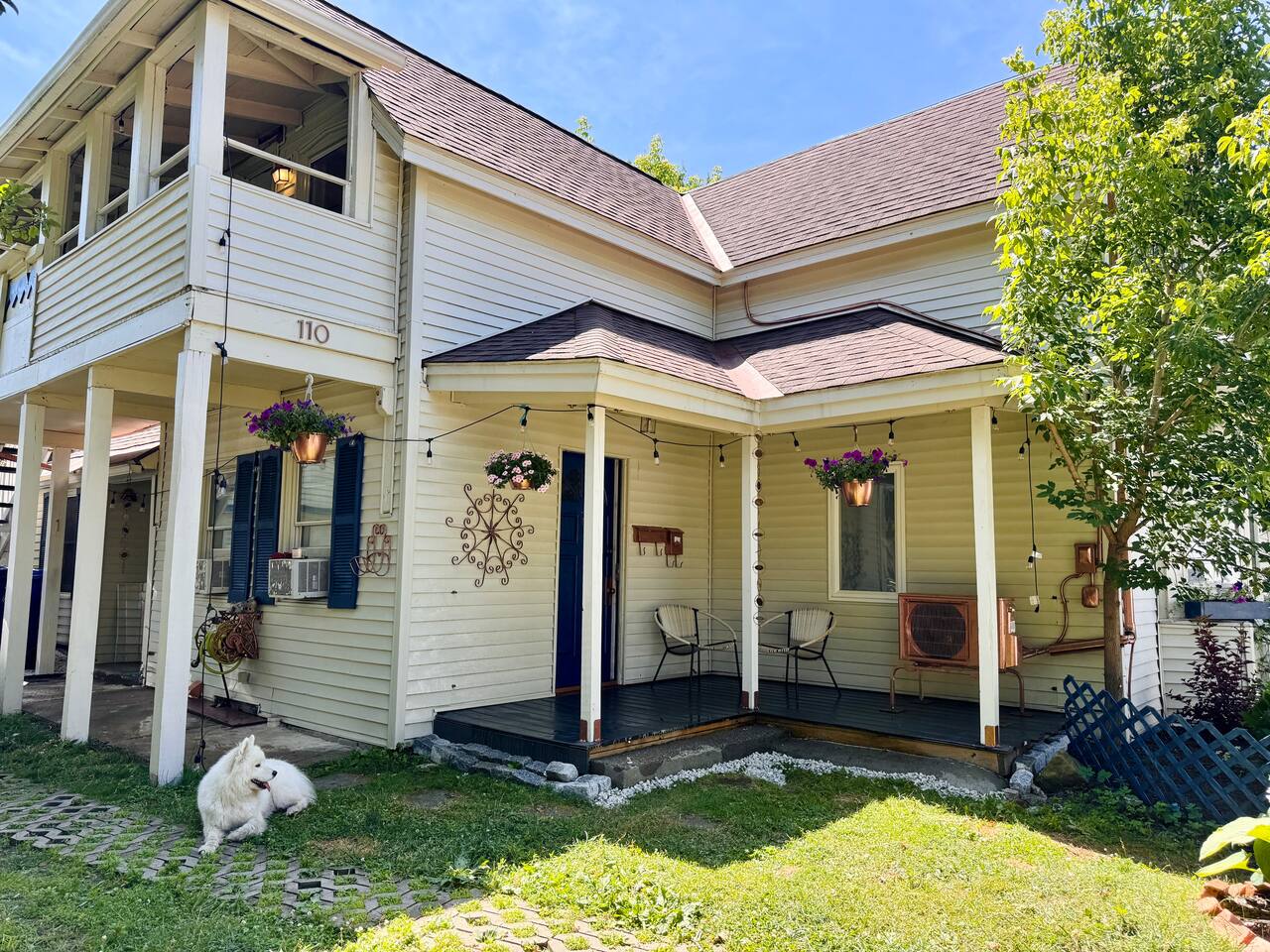 Vibrant 2BR + Garden in Burlington's Coolest Area