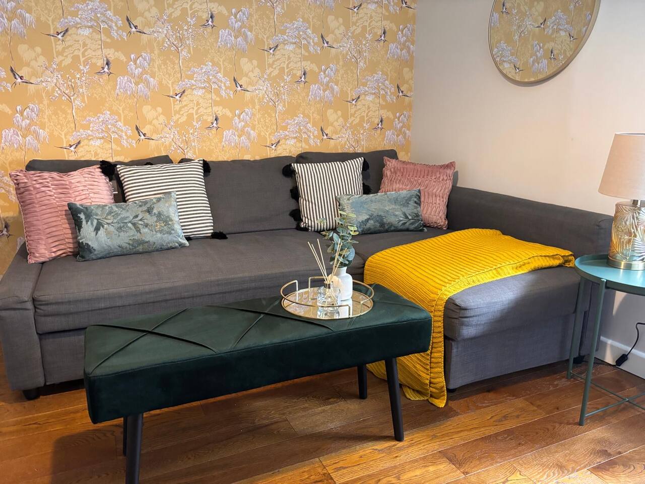 Frischer, gemütlicher Raum – fühlen Sie sich wie zu Hause.