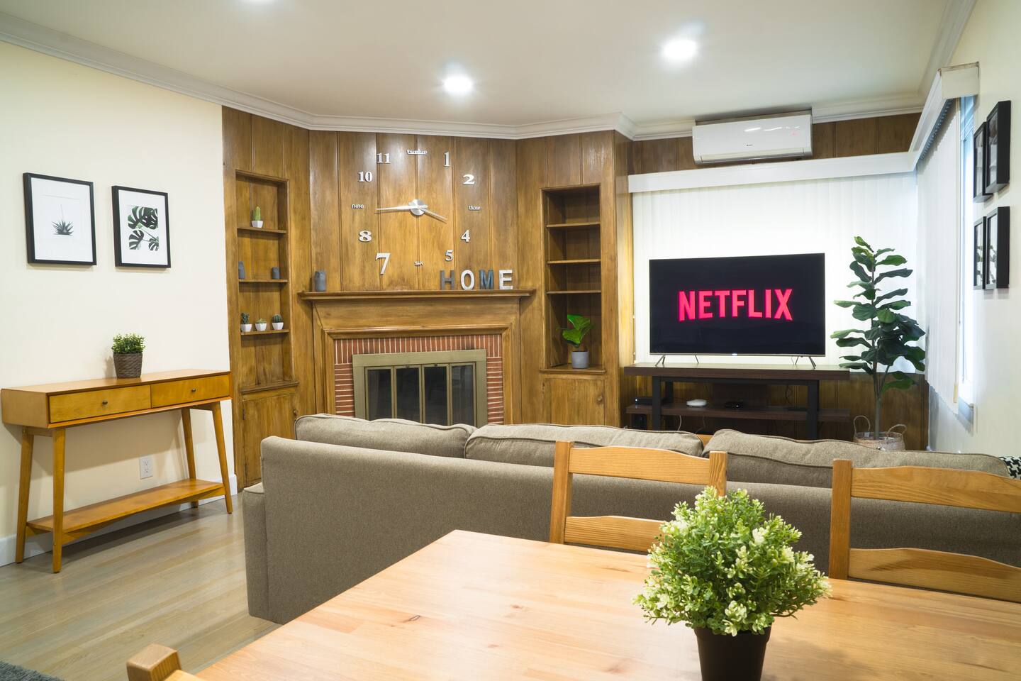 Daisy Place-Private Entrance, Kitchen, & Suite