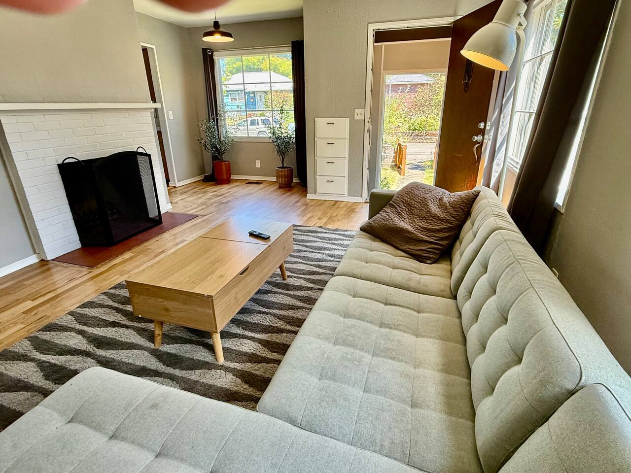 Private Cottage, Hot Tub/Fenced Yard. Pets Welcome