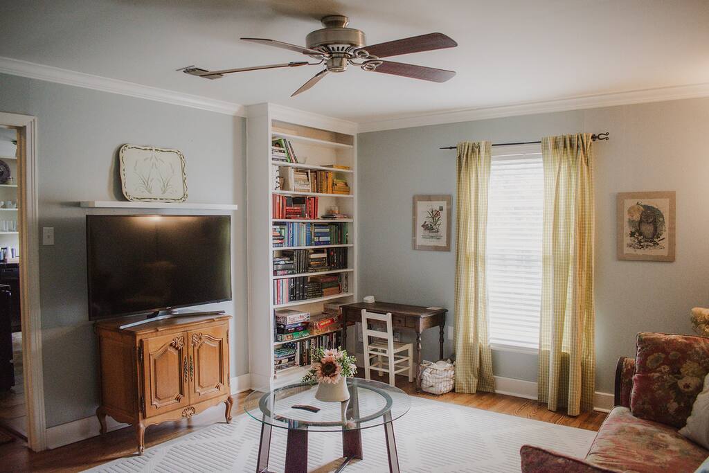 Sayles Cottage | 2 Qn Beds | Discounts | Central!
