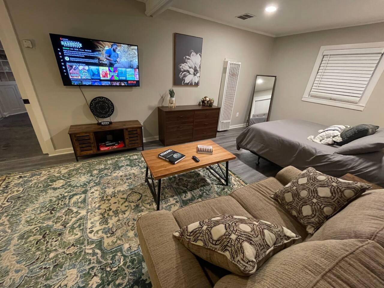 Private Guest House - 5 min to Arrowhead / FIFA