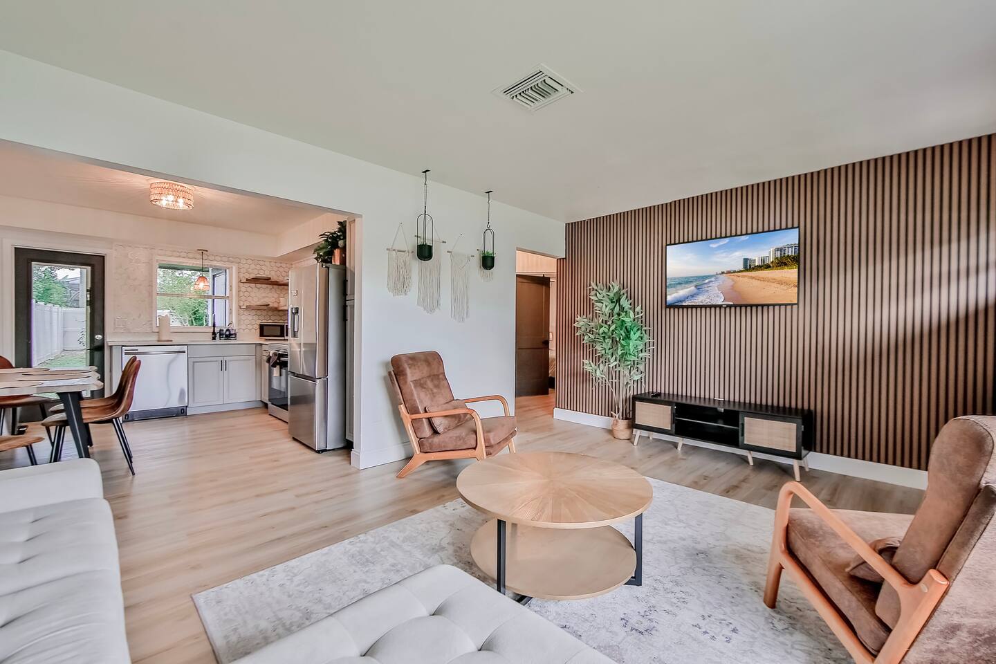 Boho Oasis | 8 Min to Siesta Key Beach