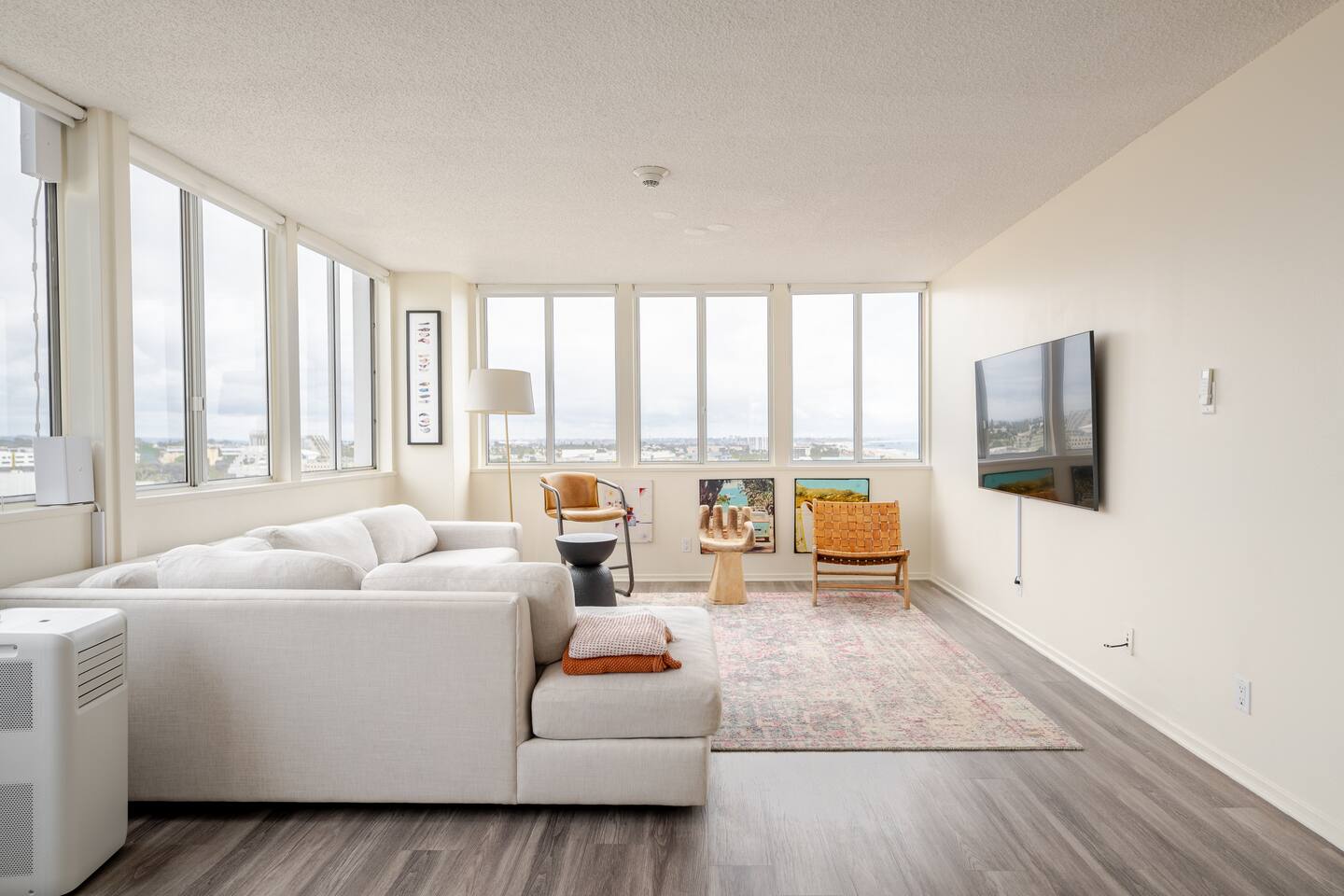 Splendid Ocean and City View & Casper King Bed