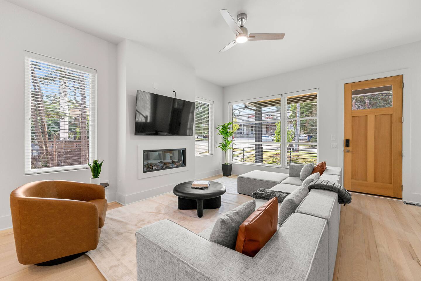 NEW Listing | Luxury 4BR West Midtown + Rooftop