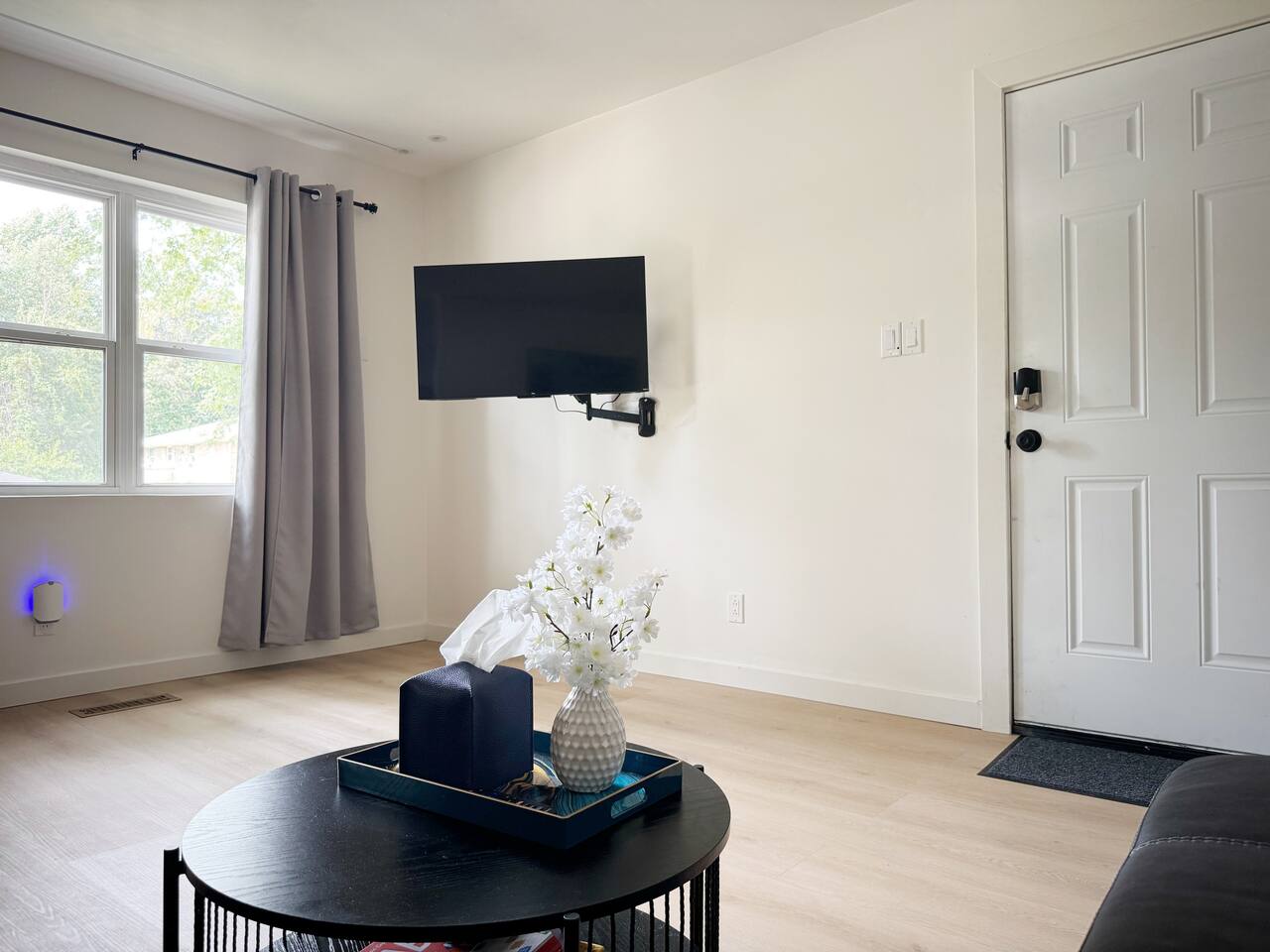 Cypress Suites 7A | KING 2BD/1BA Apt in Newburgh