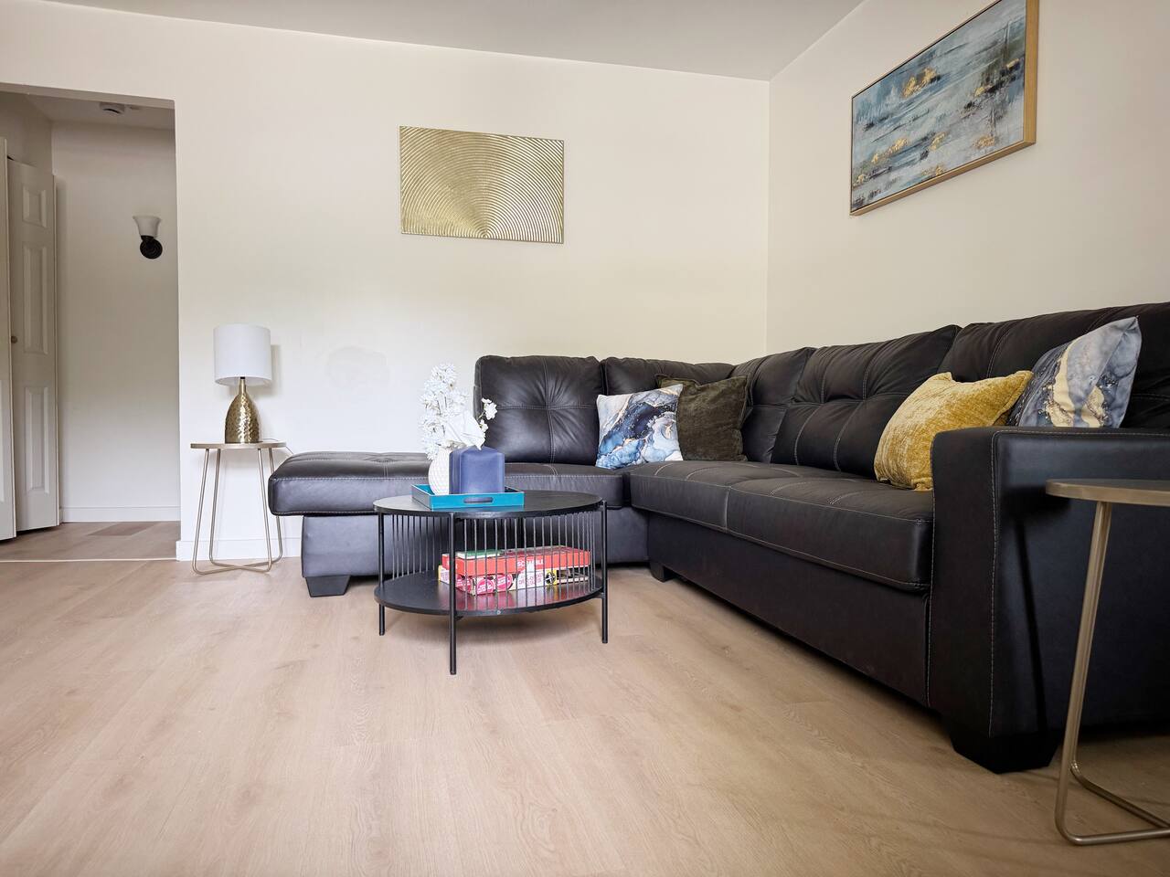 Cypress Suites 7A | KING 2BD/1BA Apt in Newburgh photo 2