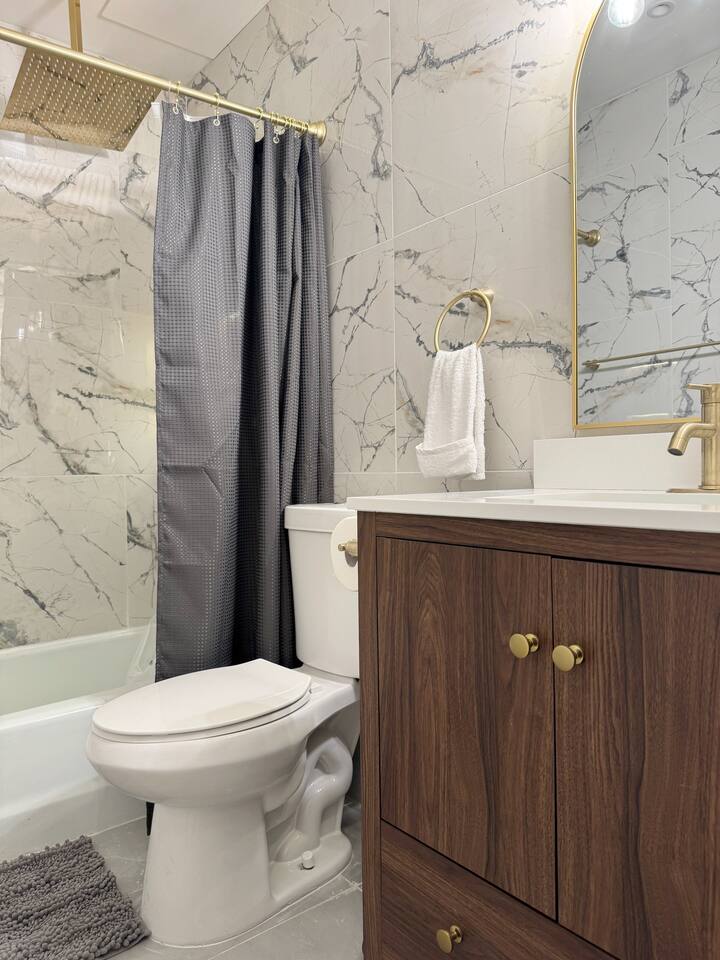 Cypress Suites 7A | KING 2BD/1BA Apt in Newburgh