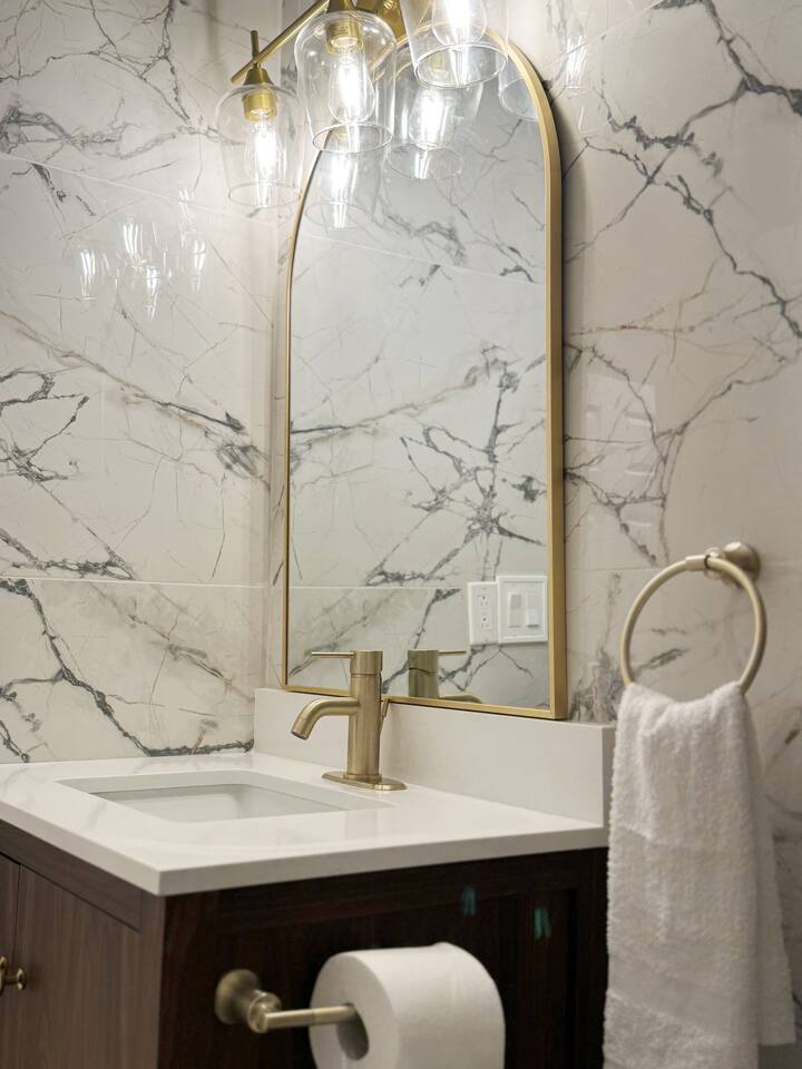 Cypress Suites 9A | KING 2BD/1BA Apt in Newburgh