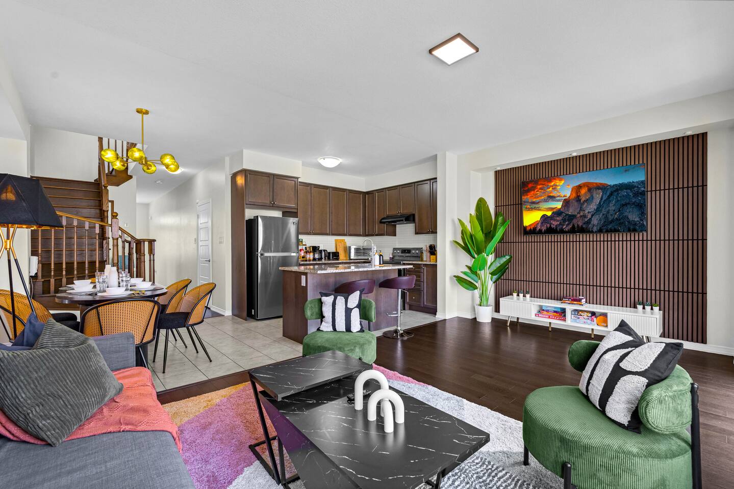 Fallsview Escape|King Bed|10 Mins to Falls|Games