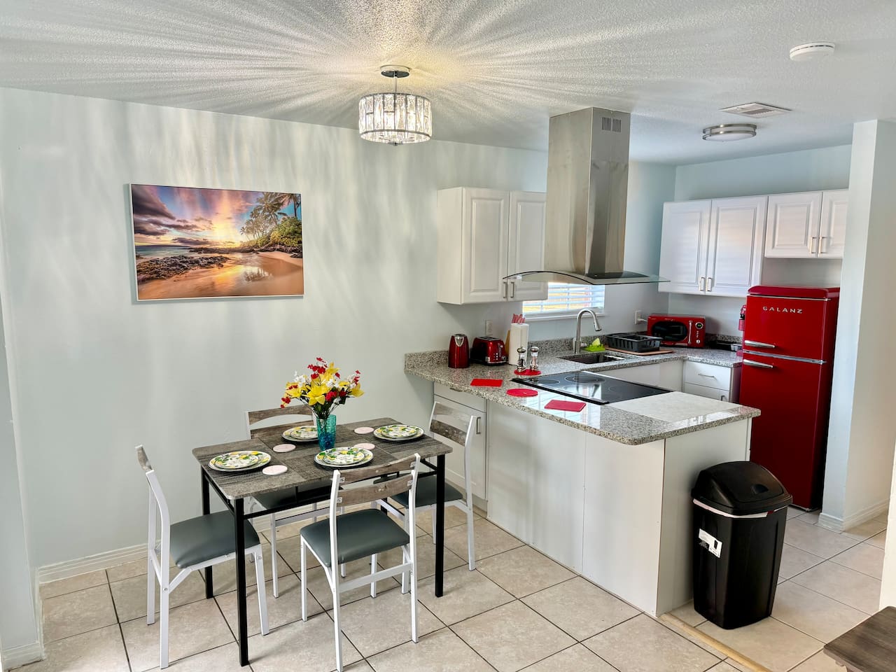 Cozy Apt w/ King Bed – 25 Mins to Beach, 20% Off B