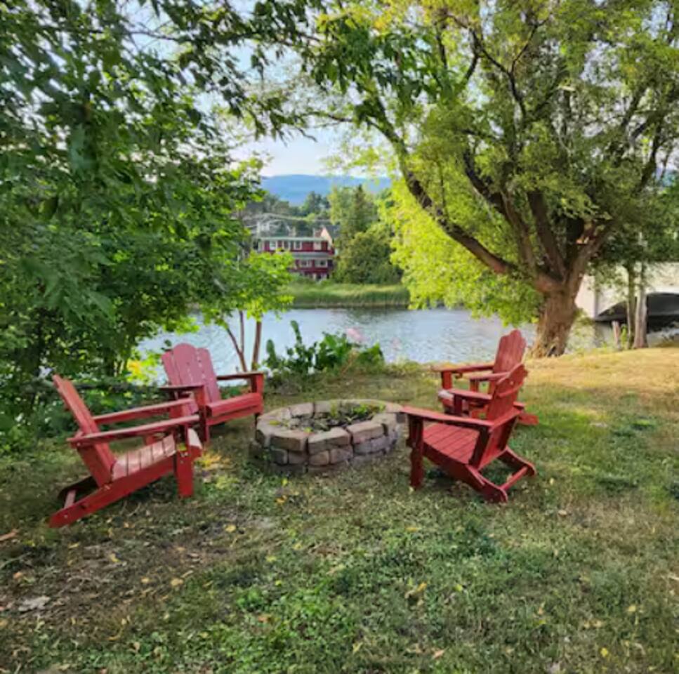 Winter Ski Retreat | 5 Mins to Whiteface Mountain