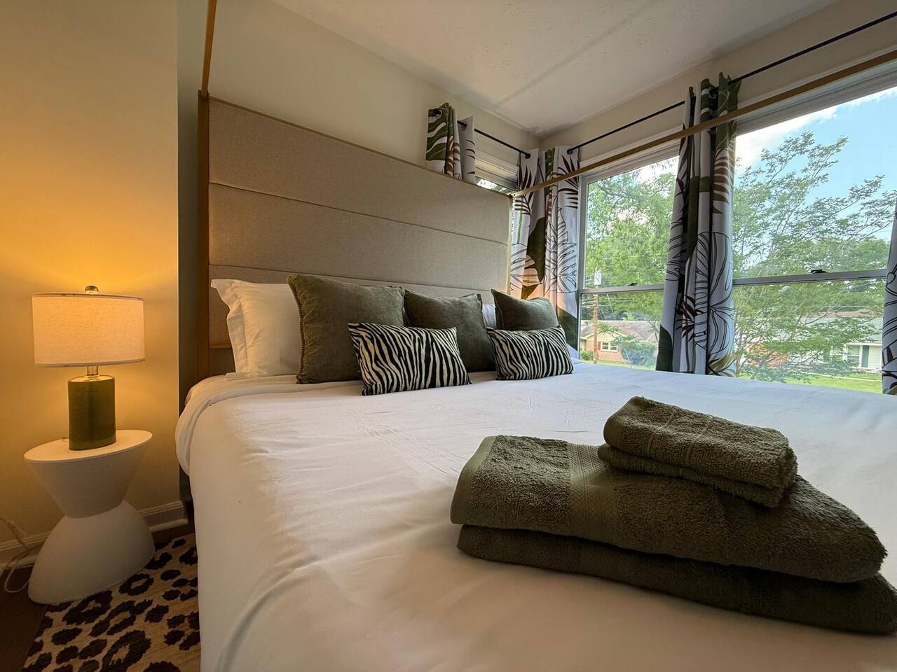 Relaxing 4BR Haven | Tropical Fun Awaits - Holiday Home