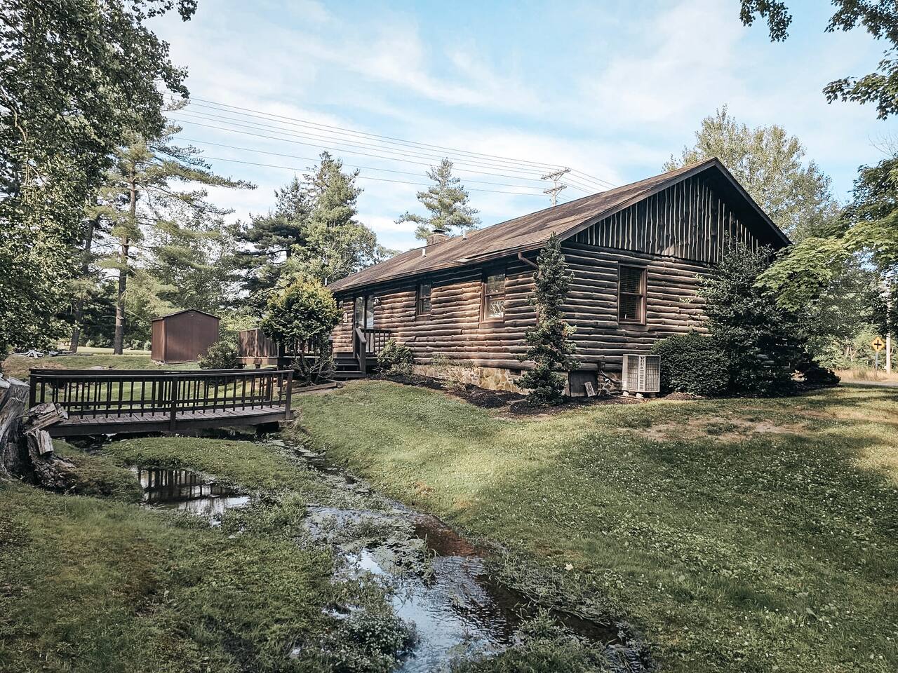 Peaceful Creekside Cabin w/ Mtn Views & Fire Pit