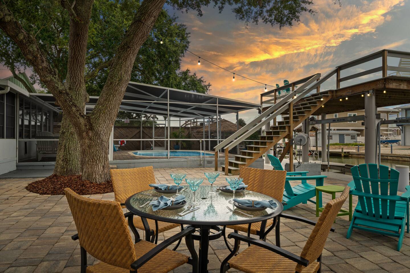 Cozy Canal Cottage! Htd Pool•Float Dock•Sun Deck