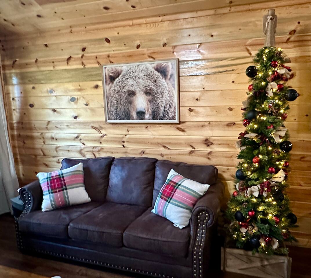 2 Pools*1Mi to Parkway*TheaterRM*GameRM*HotTub