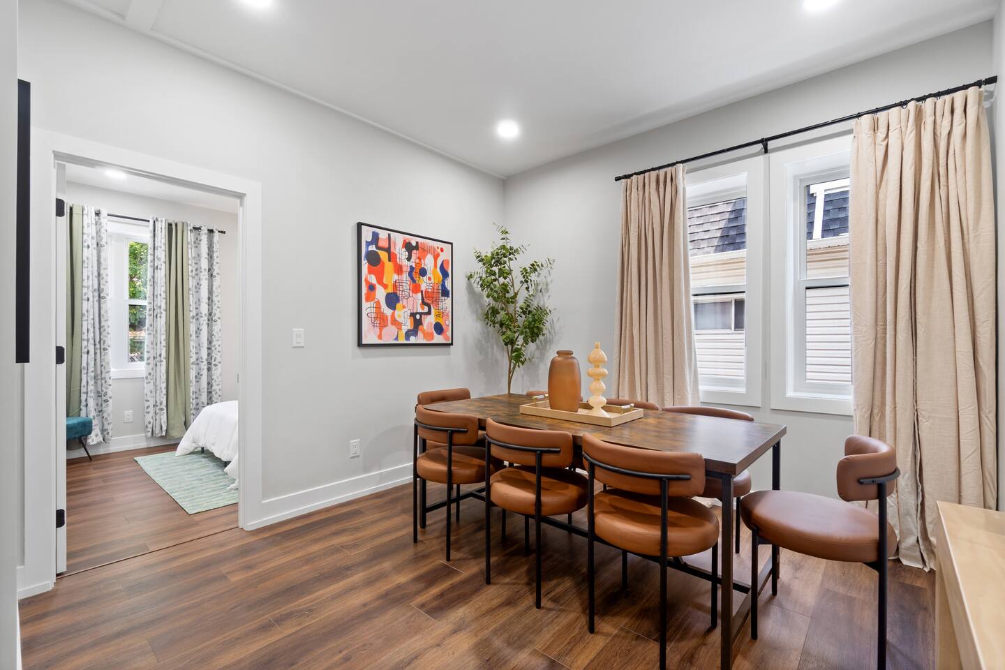 NYC Edge Triplex Full House | Parking & Near Shops - Holiday Home