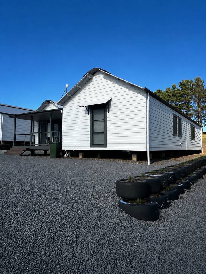 Stay Trackside at One Raceway - Cabin 2 - Room 1