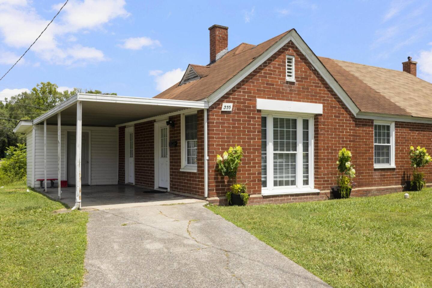 2BR house minutes from Holston Valley & Eastman