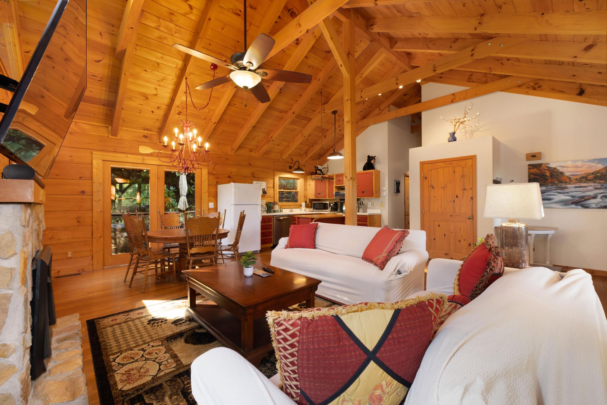 Mountain view cabin minutes from the Nolichucky