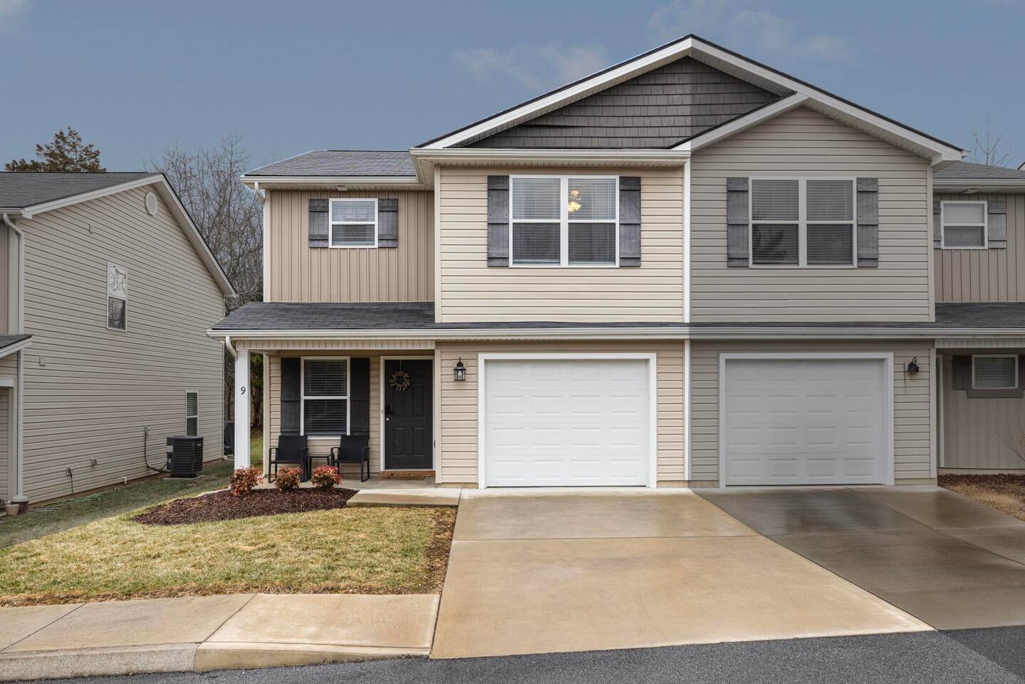 3BR 2.5BA condo near downtown JC