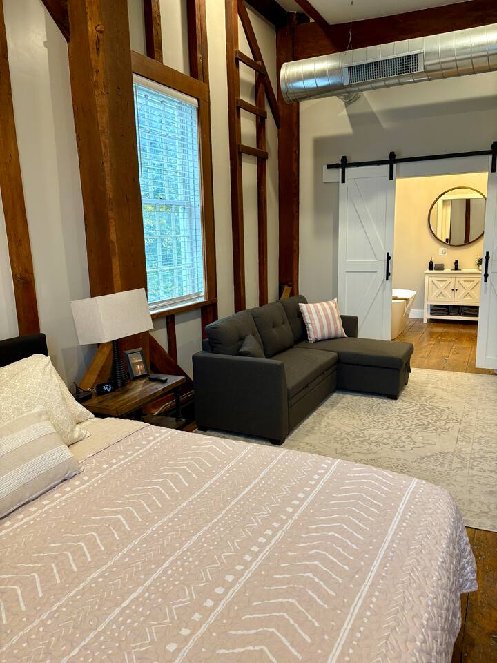 Riverbend Suite - Potter’s Mill