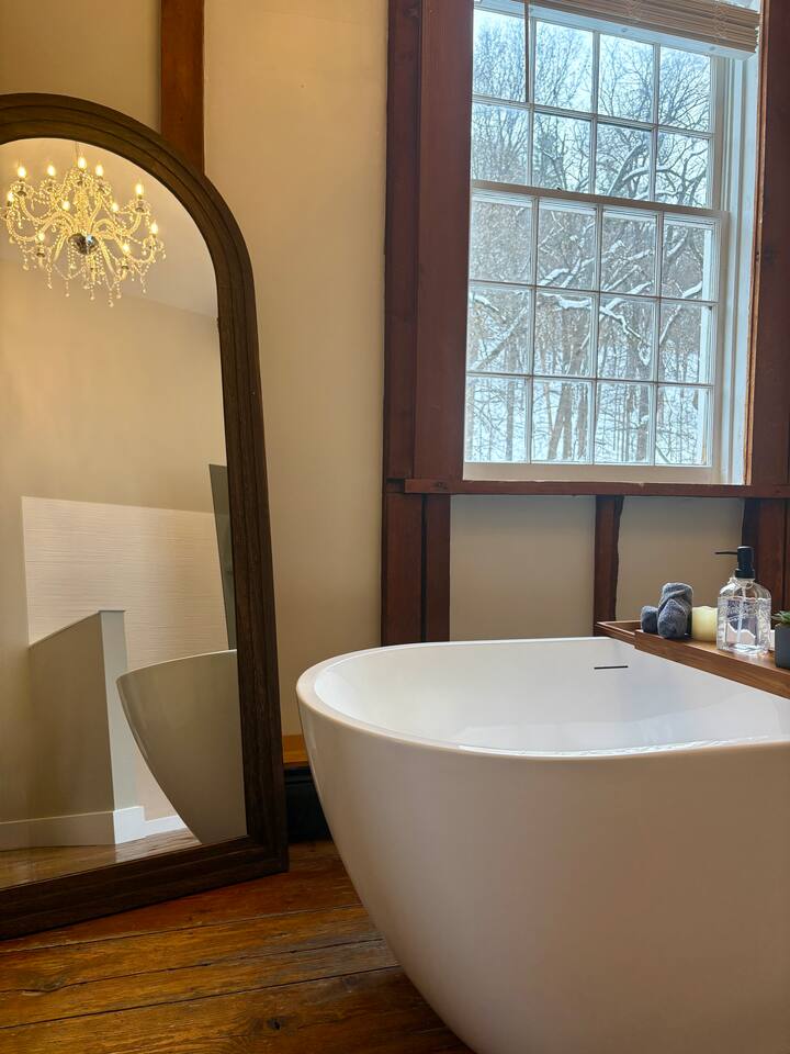 Riverbend Suite - Potter’s Mill