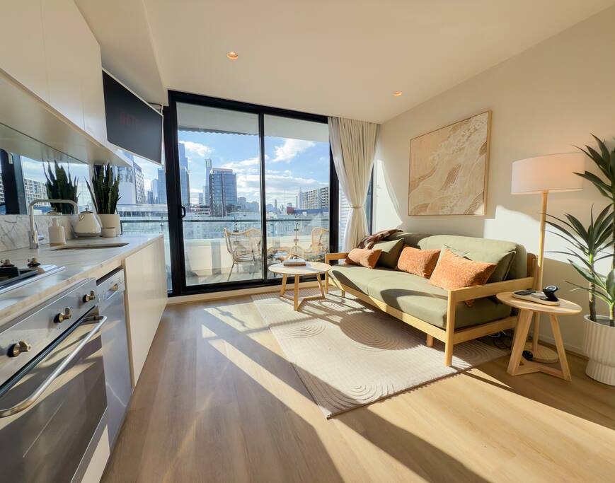 The Loft | City Views, Tram & Gardens at Door