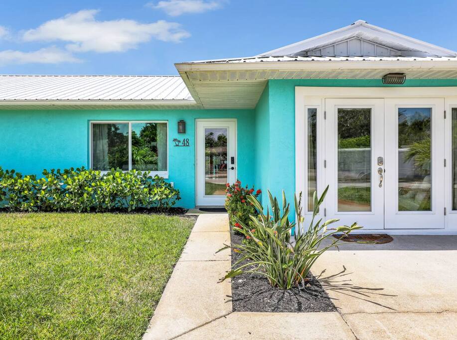 Ocean Mist: Pool, Bike 2 Beach, Backyard Fun, Pets